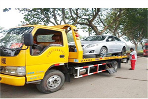 克拉玛依附近24小时汽车拖车服务热线
