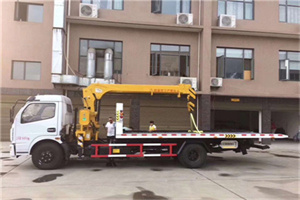 克拉玛依附近汽车轮胎更换